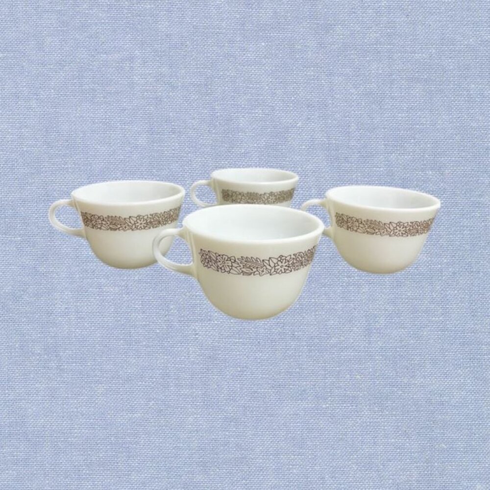 Pyrex Set of 4 Coffee Tea Mugs Cups